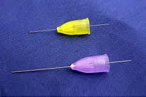 「極細の針」を使用